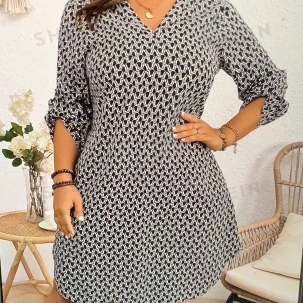 V-Neck Black and White Patterned Women's Dress